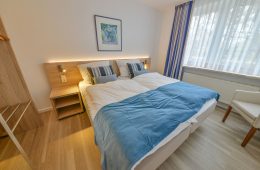 Doppelbett im Appartment Dünenblick in Meyenburg & Gerds Höft auf Juist
