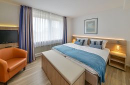 Doppelbett im Appartment Dünenblick in Meyenburg & Gerds Höft auf Juist