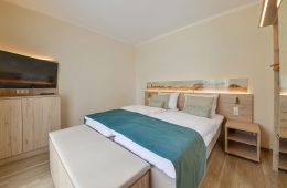 Doppelbett im Appartment Billriff in Meyenburg & Gerds Höft